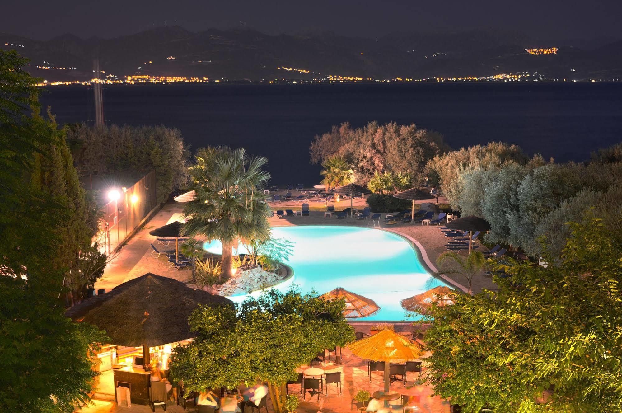 Florida Blue Bay Resort & Spa Psathopyrgos Bagian luar foto